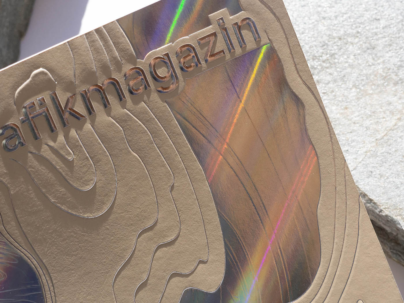 grafikmagazin-05-24-haptik-print-heft-slanted image 2