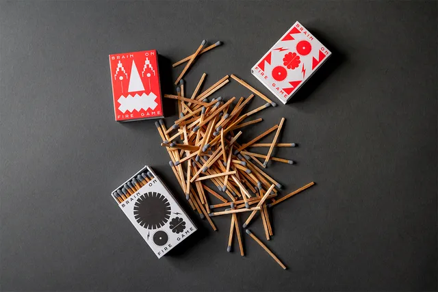 slanted-books-brain-on-fire-matches-game-memory-spiel image 1