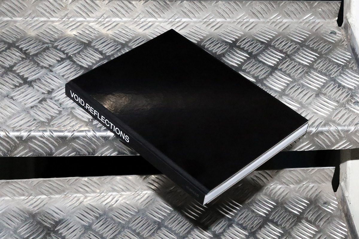 slanted-void-reflections-buch-design-fotografie image 1