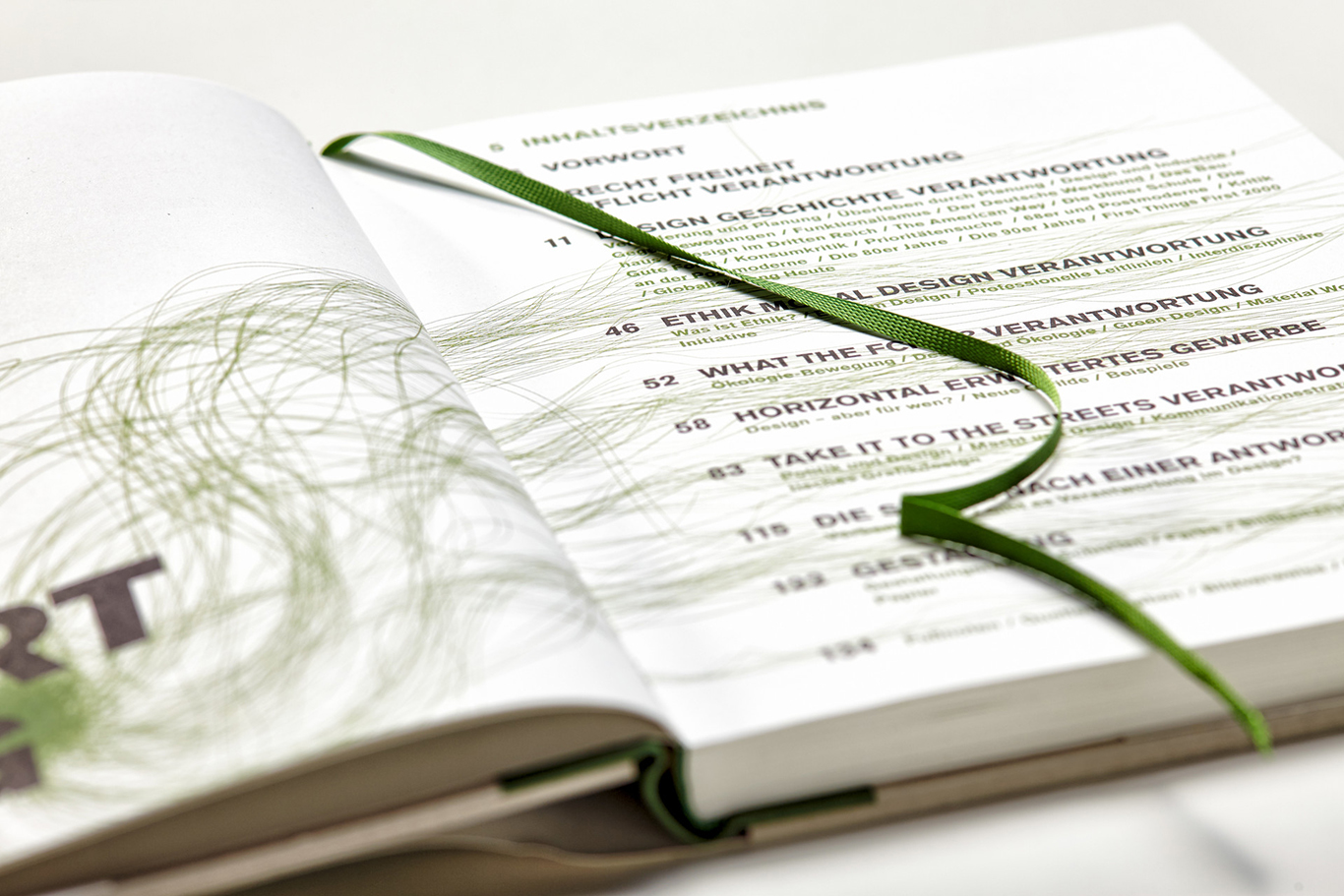 slanted-books-designhelps-buch-standardausgabe-grafikdesign image 3