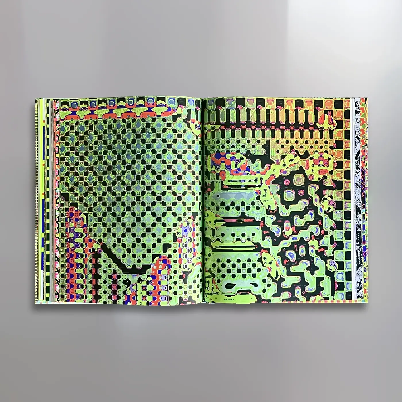 slanted-pixel-rugs-buch-teppich-design image 4