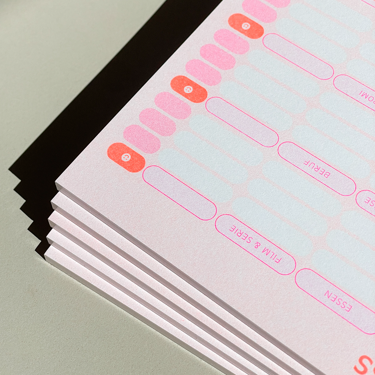slanted-books-categories-game-pad-buch-spiel image 2