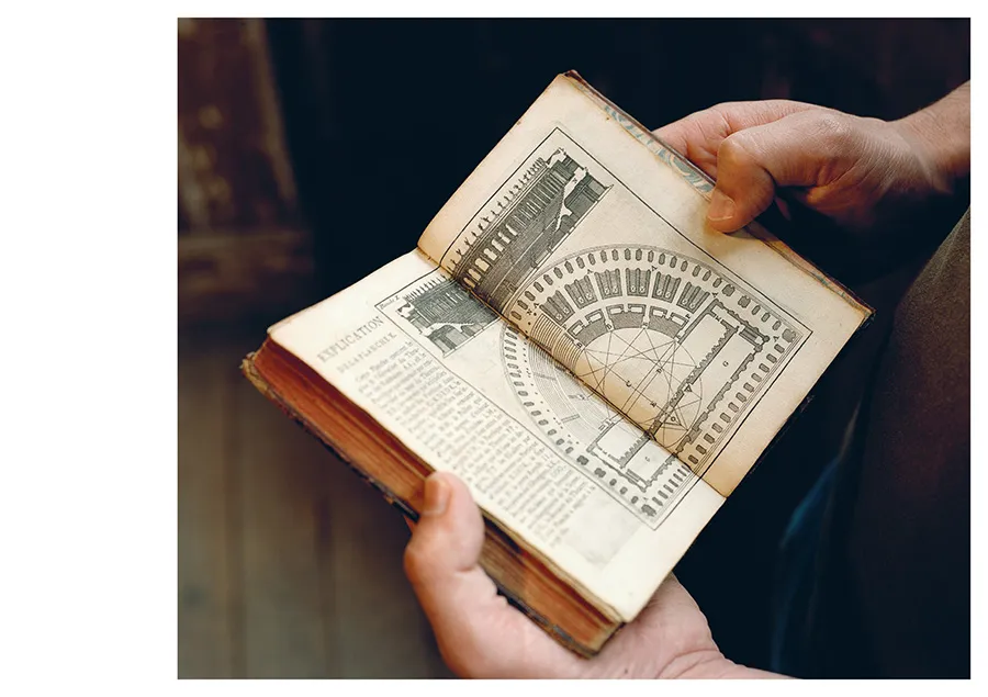 slanted-books-anatomy-architectural-book-buch-gestaltung image 1