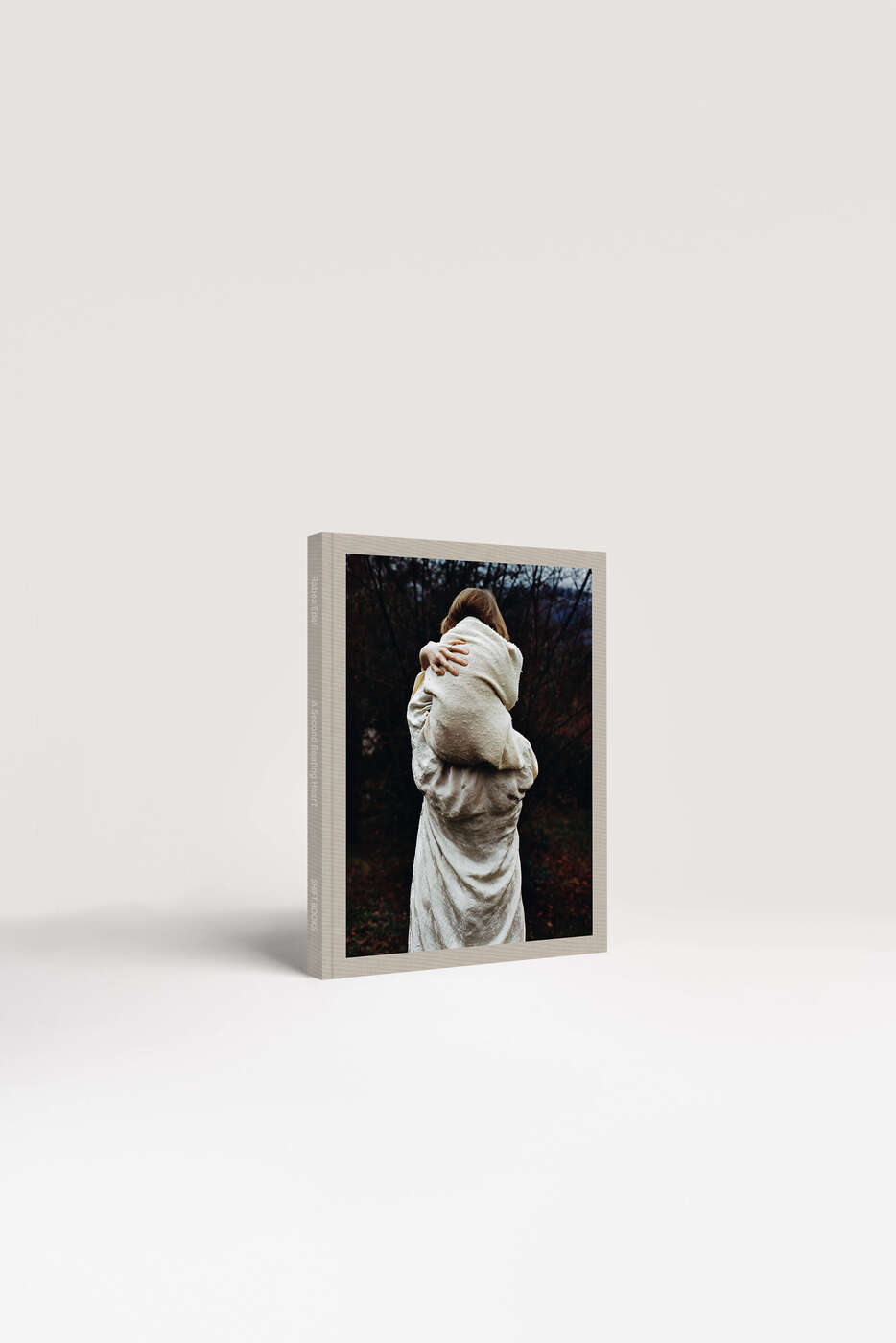 slanted-books-a-second-beating-heart-buch-kunstband image 1