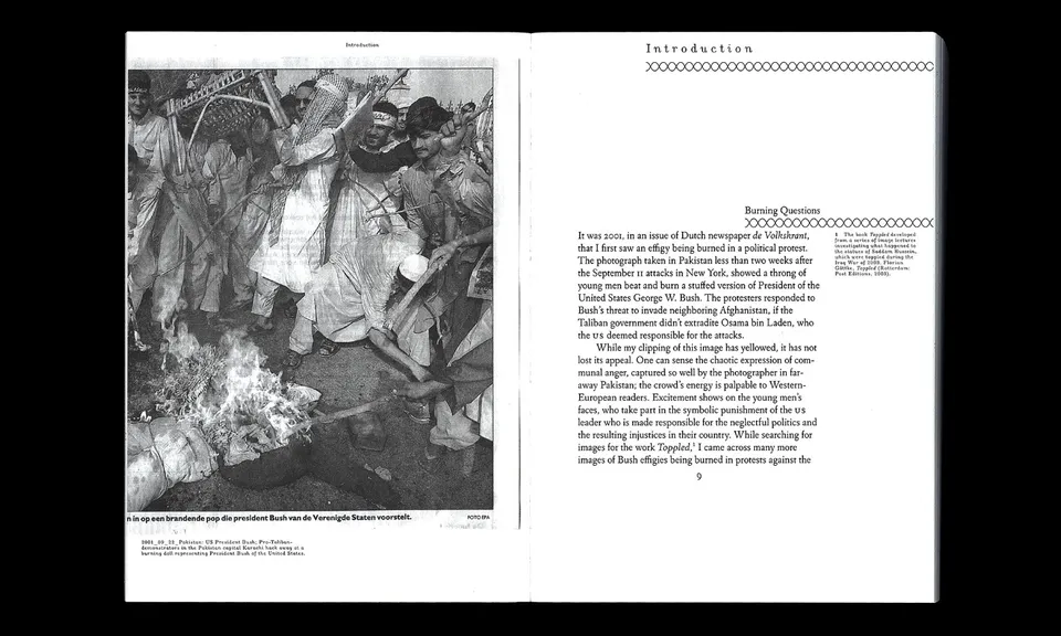 slanted-burning-images-buch-effigy-protests-geschichte image 1