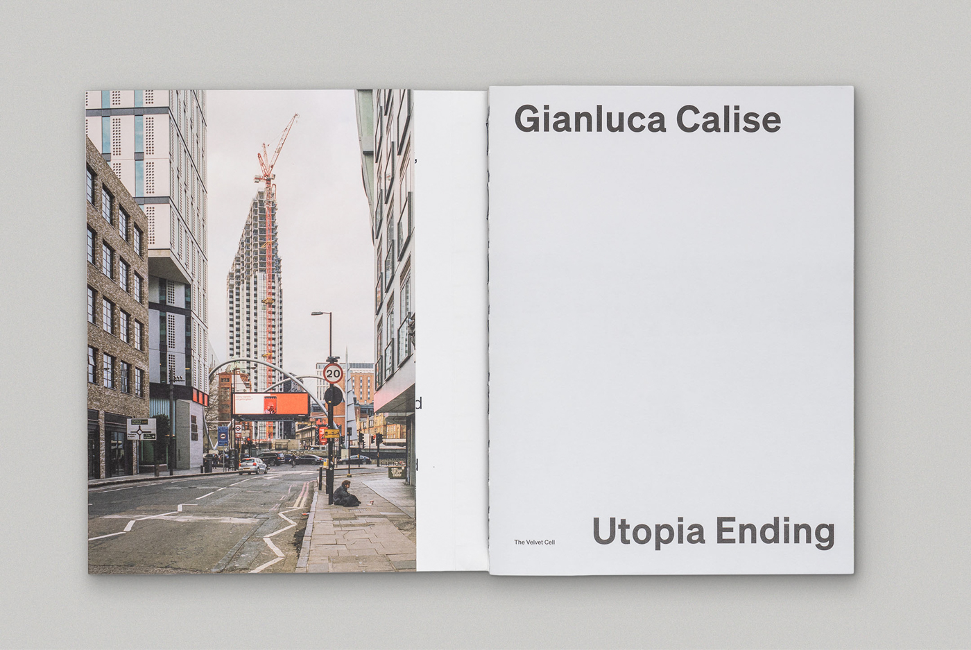 slanted-books-utopia-ending-buch-utopie-design image 2