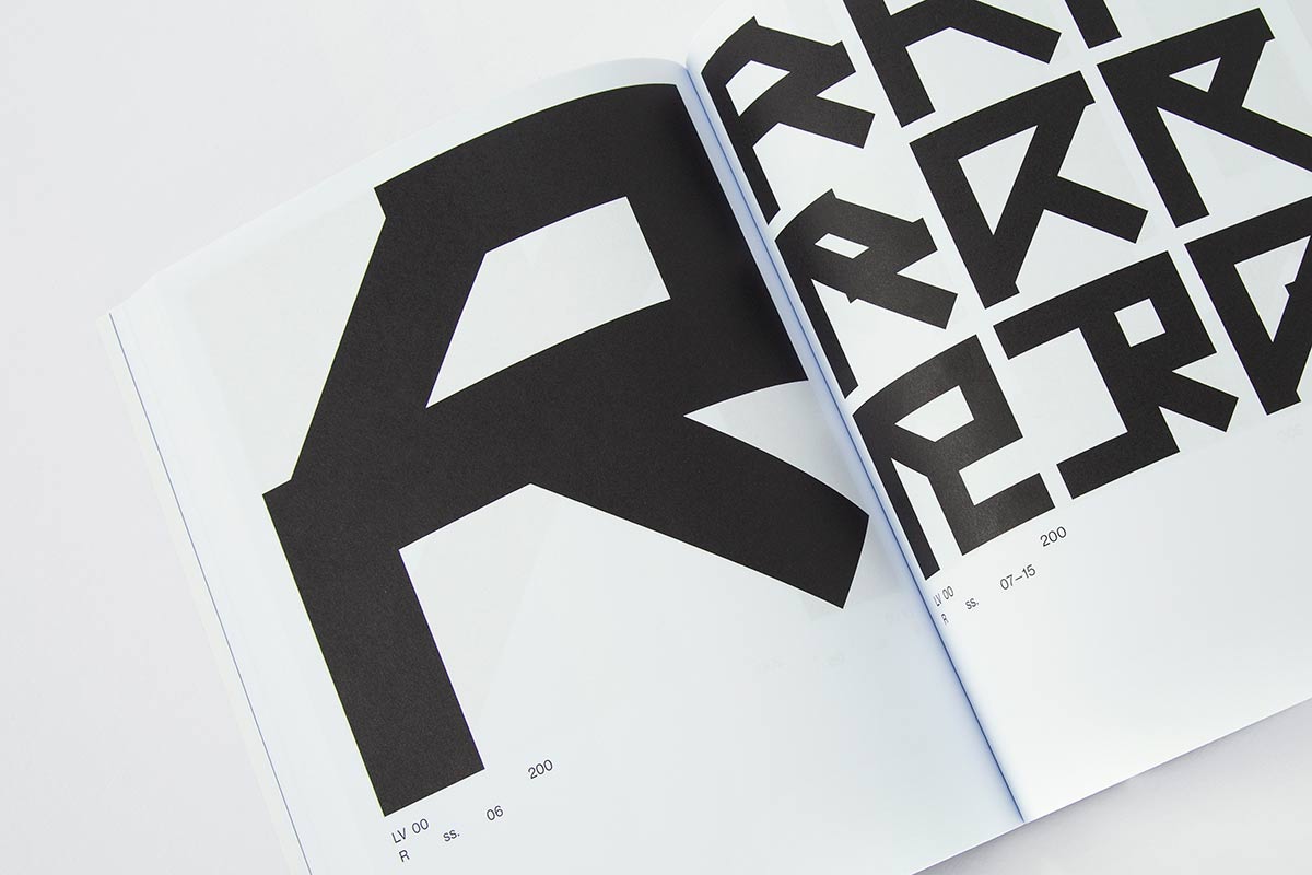 slanted-books-letterform-variations-typografie-buch image 2