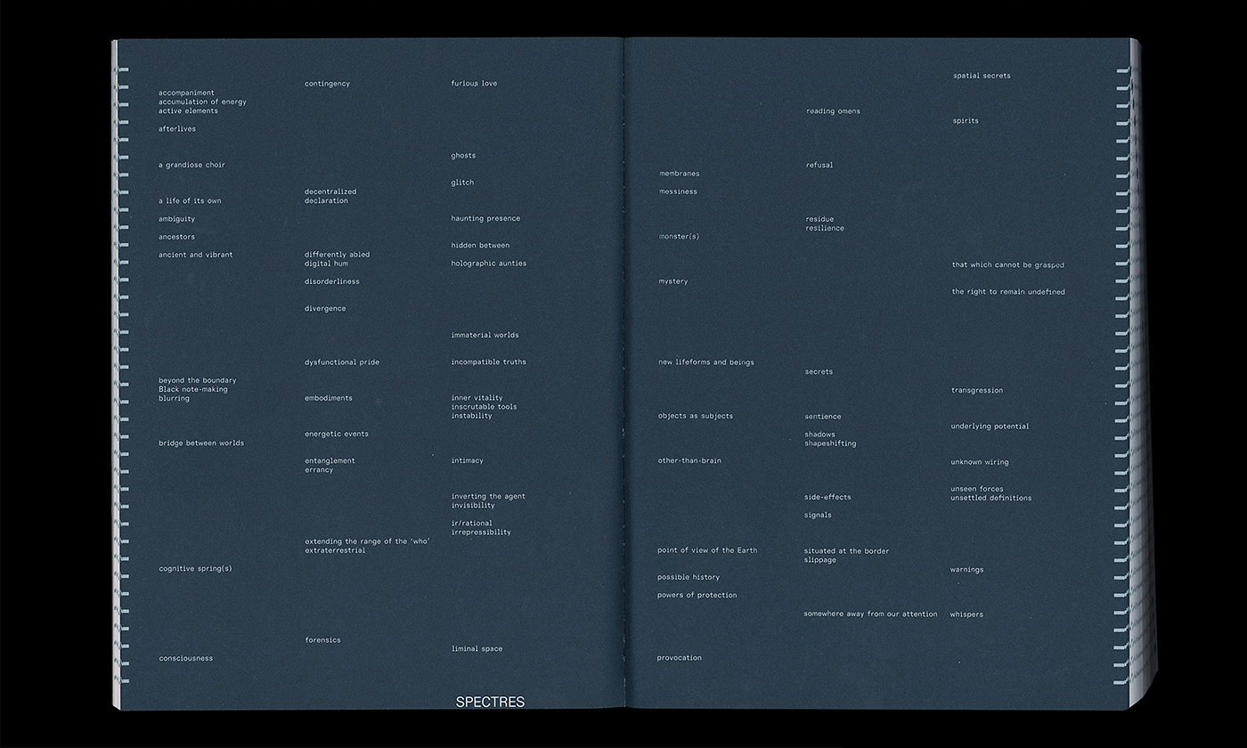 slanted-books-slow-technology-reader-buch-divergent-futures image 1