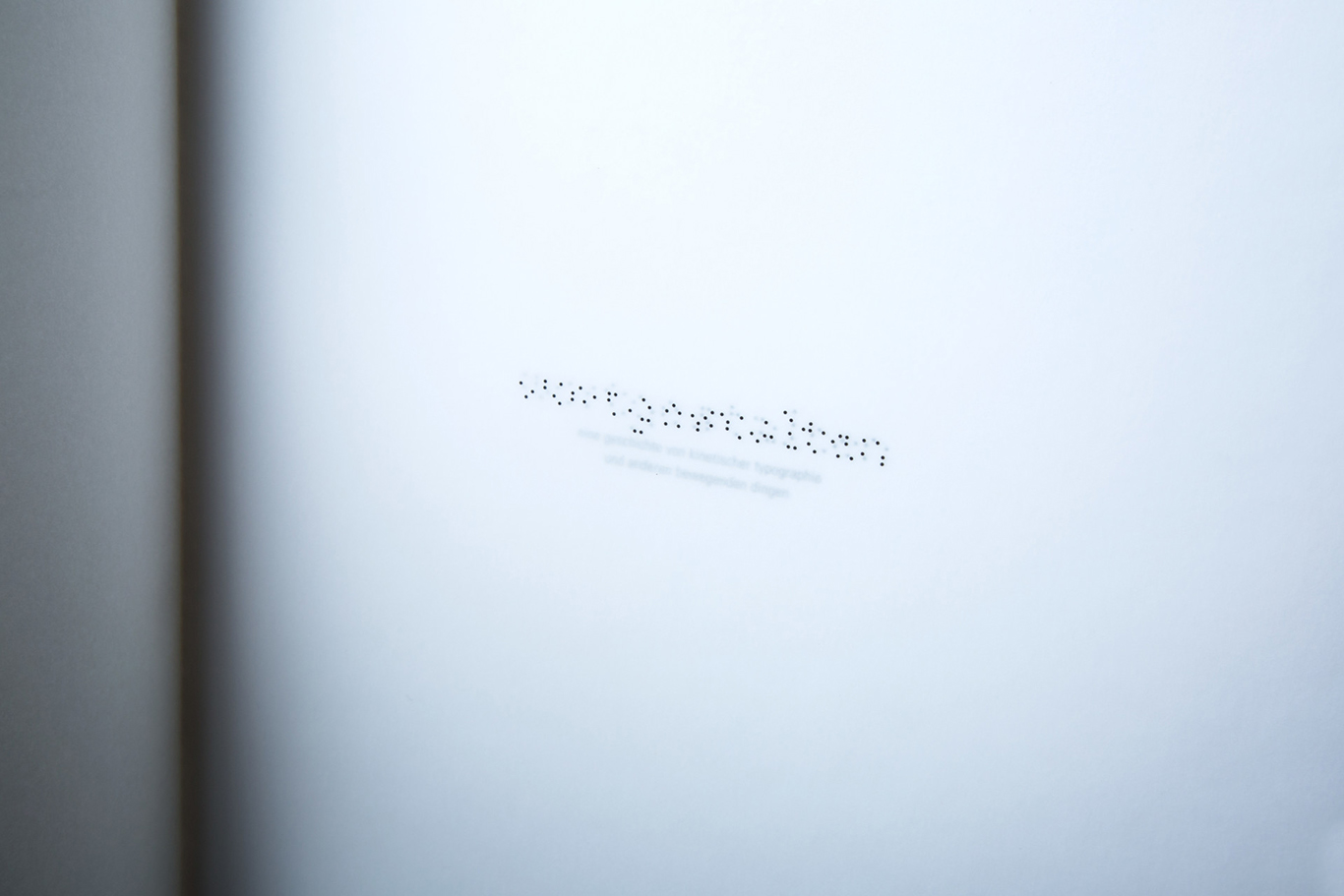 slanted-books-wortgestalten-buch-kinetische-typografie image 2
