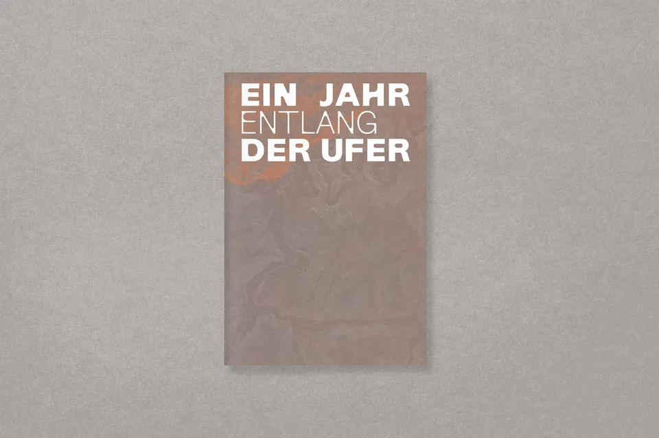 slanted-books-docks-collective-buch-ein-jahr-entlang-der-ufer image 1