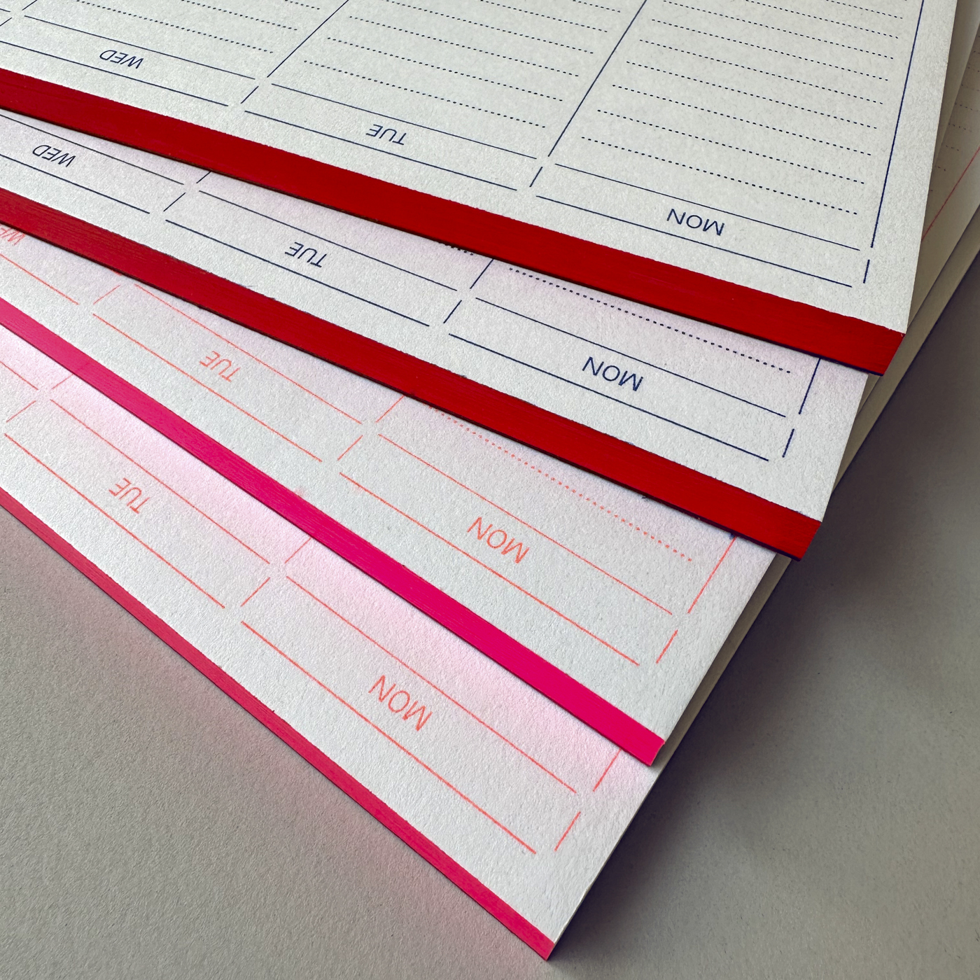 slanted-neon-weekly-planner-risography-kalender image 1