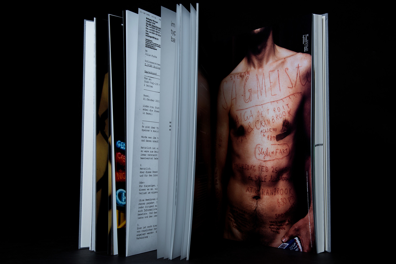 slanted-books-wortgestalten-buch-kinetische-typografie image 7