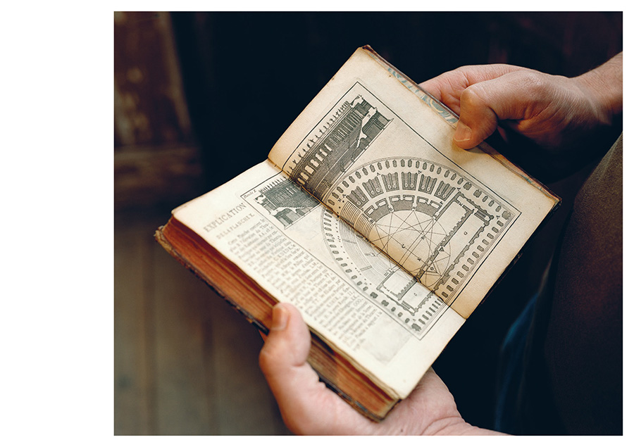 slanted-books-anatomy-architectural-book-buch-gestaltung image 1