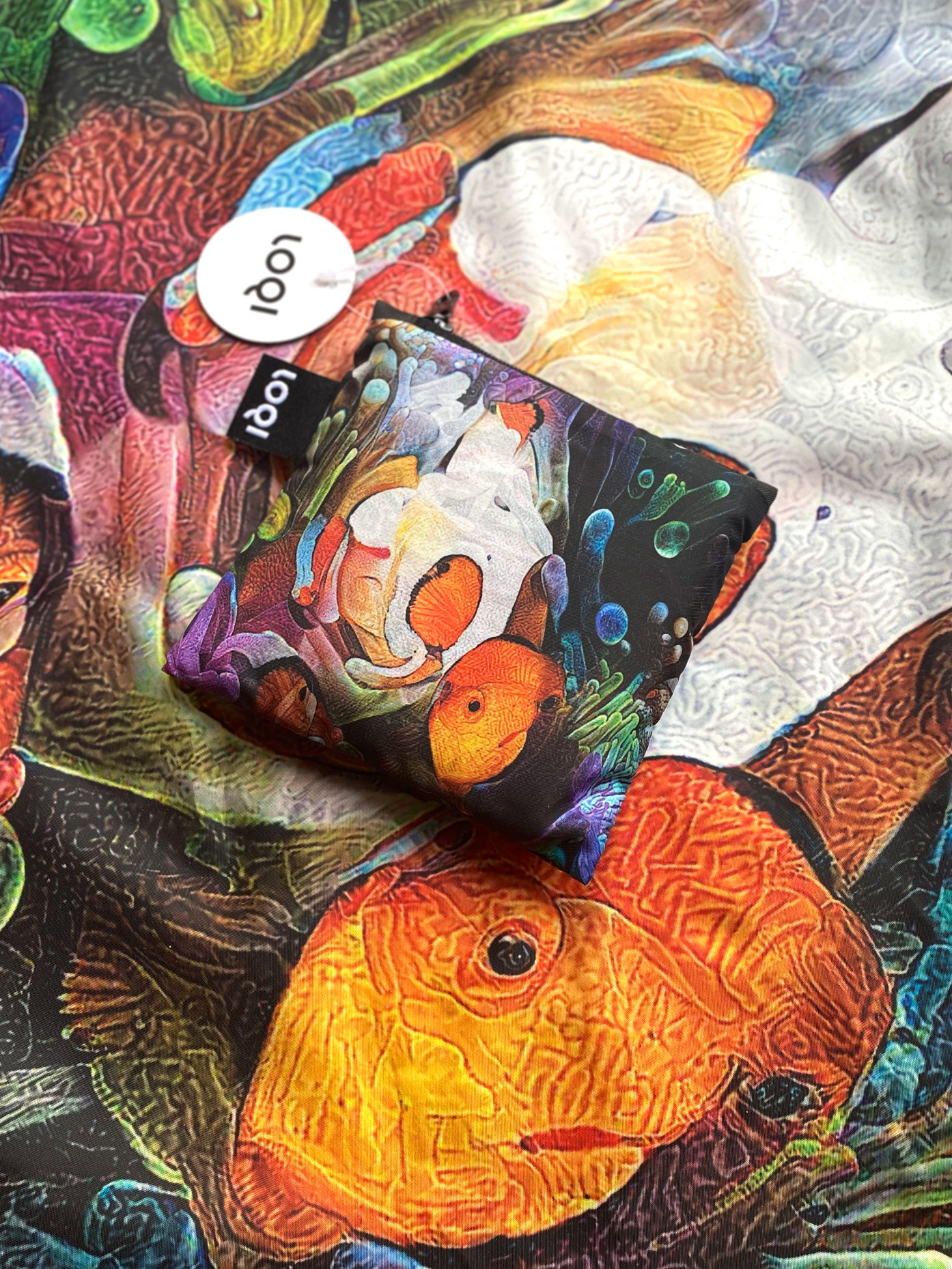 slanted-magazines-a-i-loqi-bag-magazin-special-edition image 2