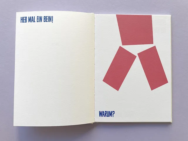 slanted-heb-mal-ein-bein-buch-bilderbuch-design image 1
