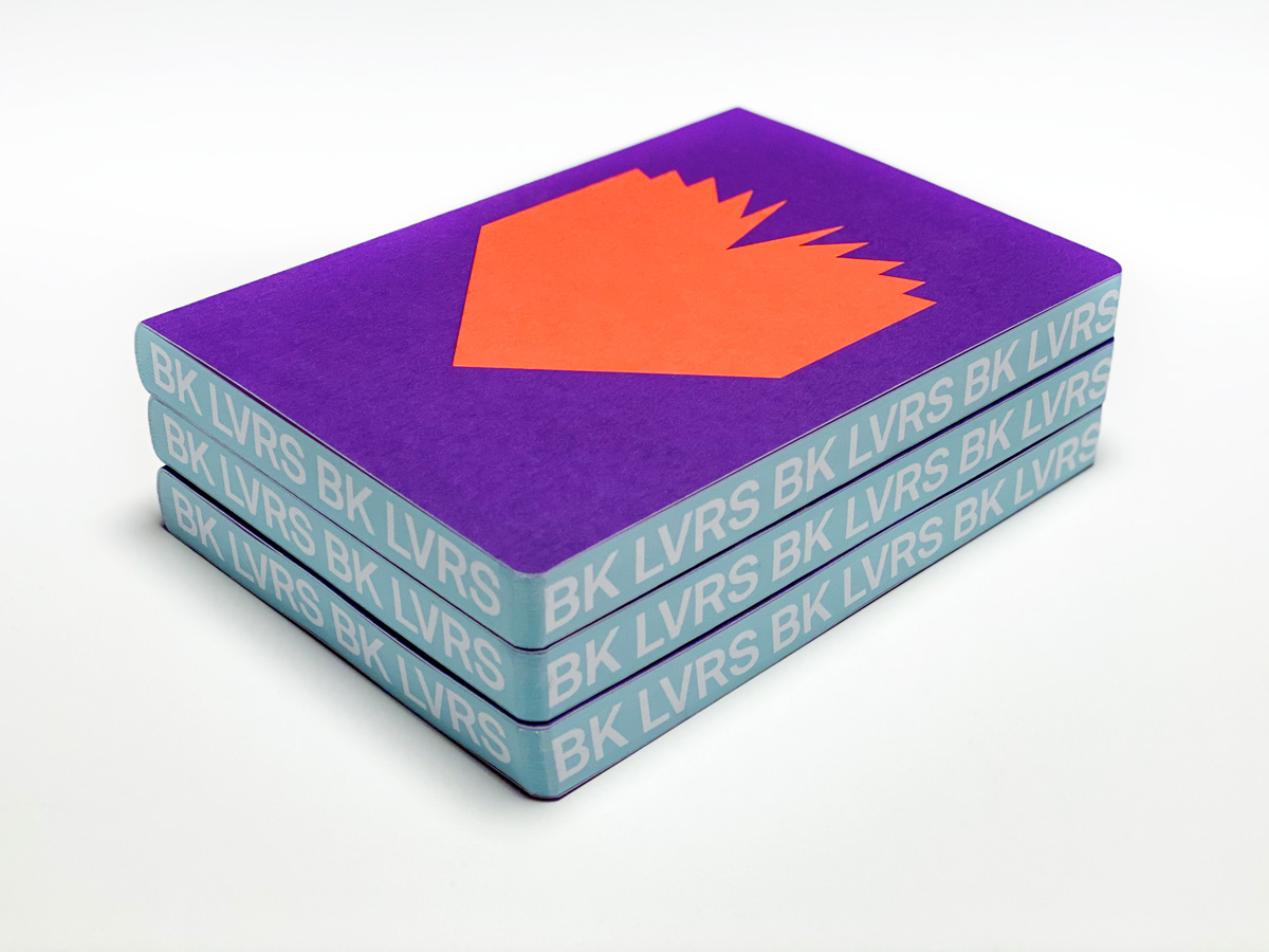 slanted-notebook-bk-lvrs-notizbuch-limited-design image 1