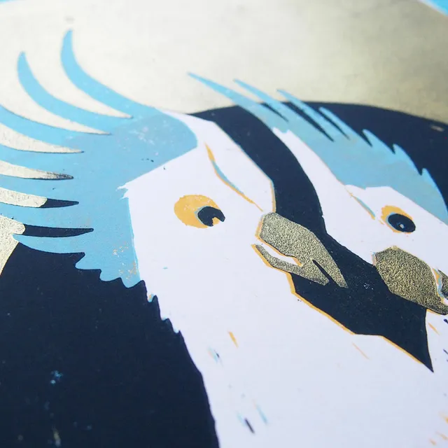 slanted-art-prints-cockatoos-gold-a4-holzschnitt-kunstdruck image 1