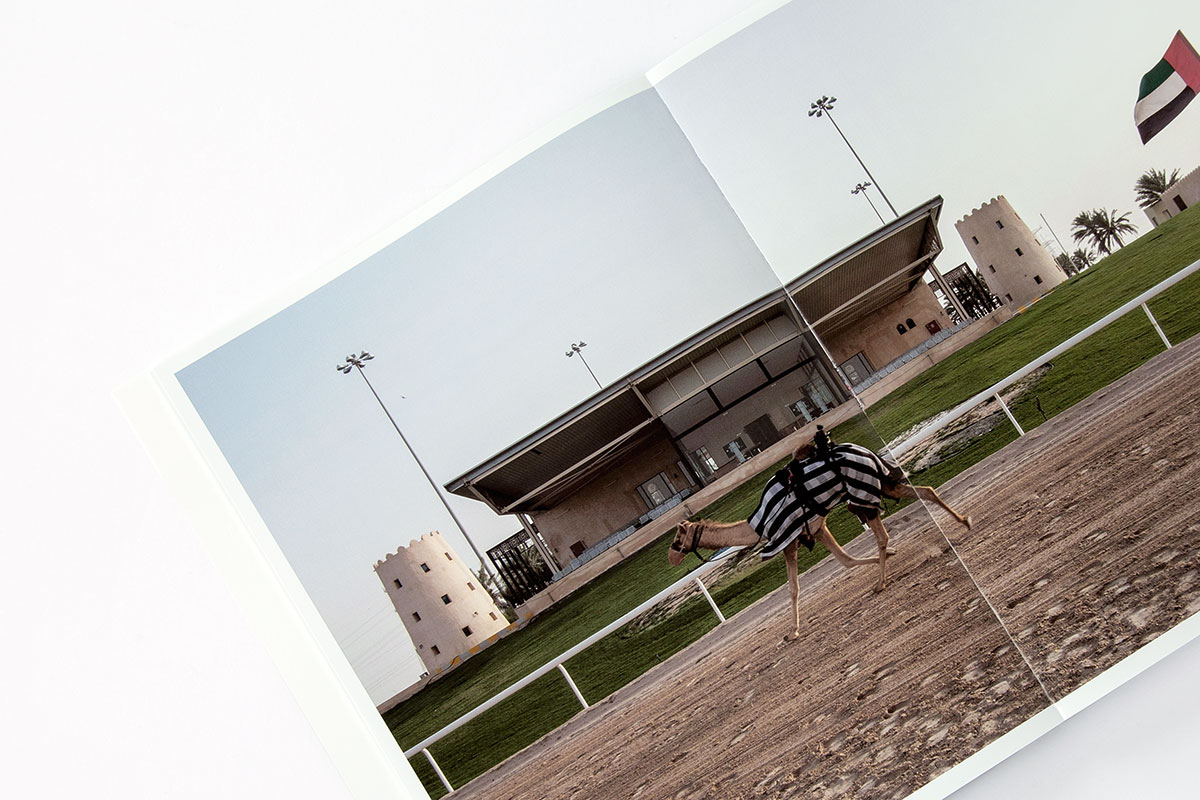 slanted-simulation-city-buch-design-stadt-visualisierung image 7