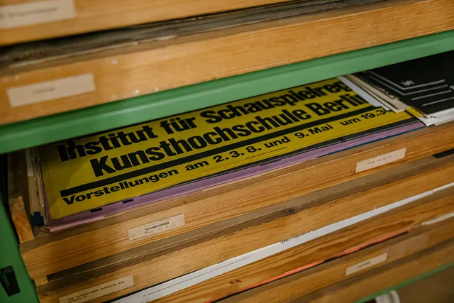 slanted-k-h-drescher-britisches-b-hnenbild-poster-kunstdruck image 1