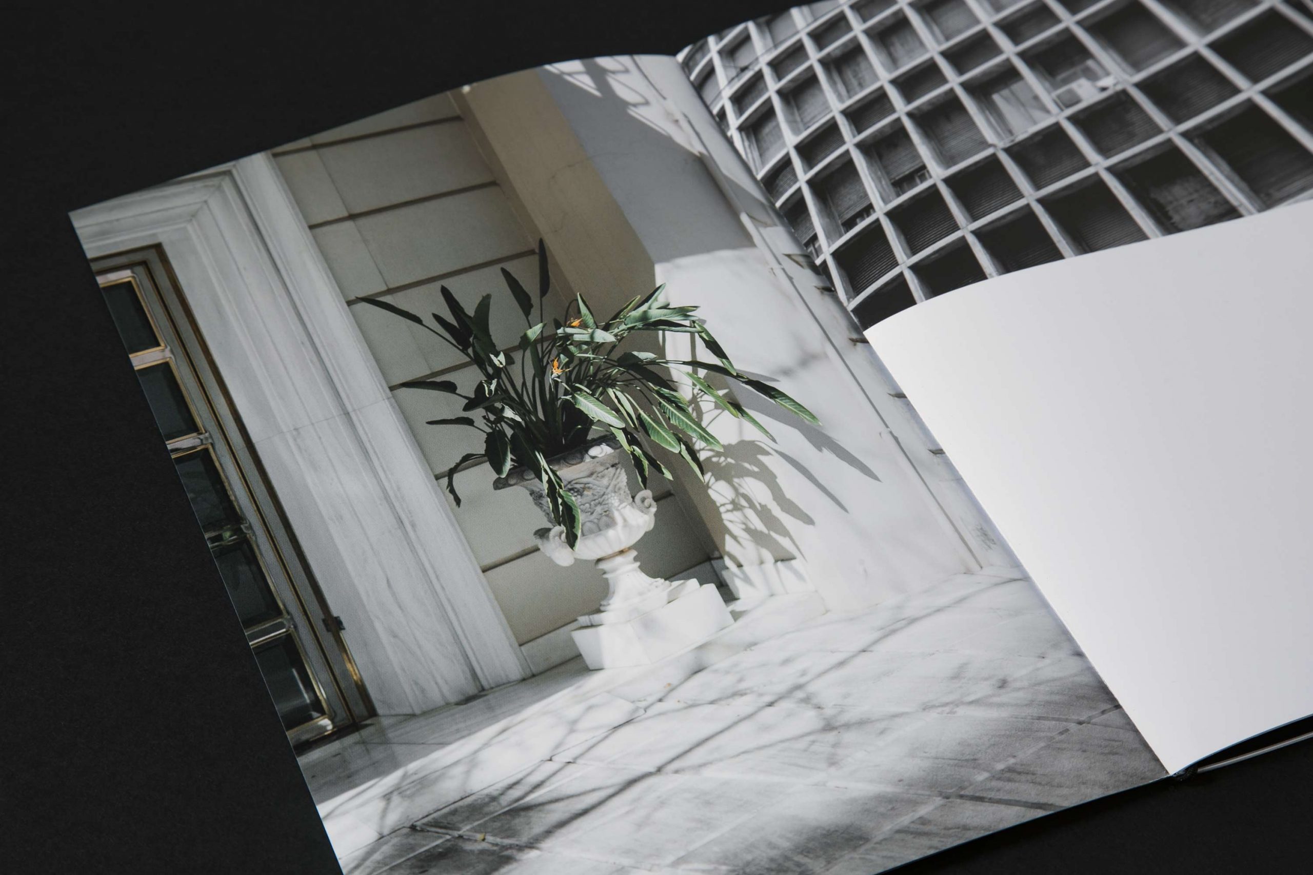 slanted-athens-special-edition-magazin-mit-tote-bag-und-risografie image 5