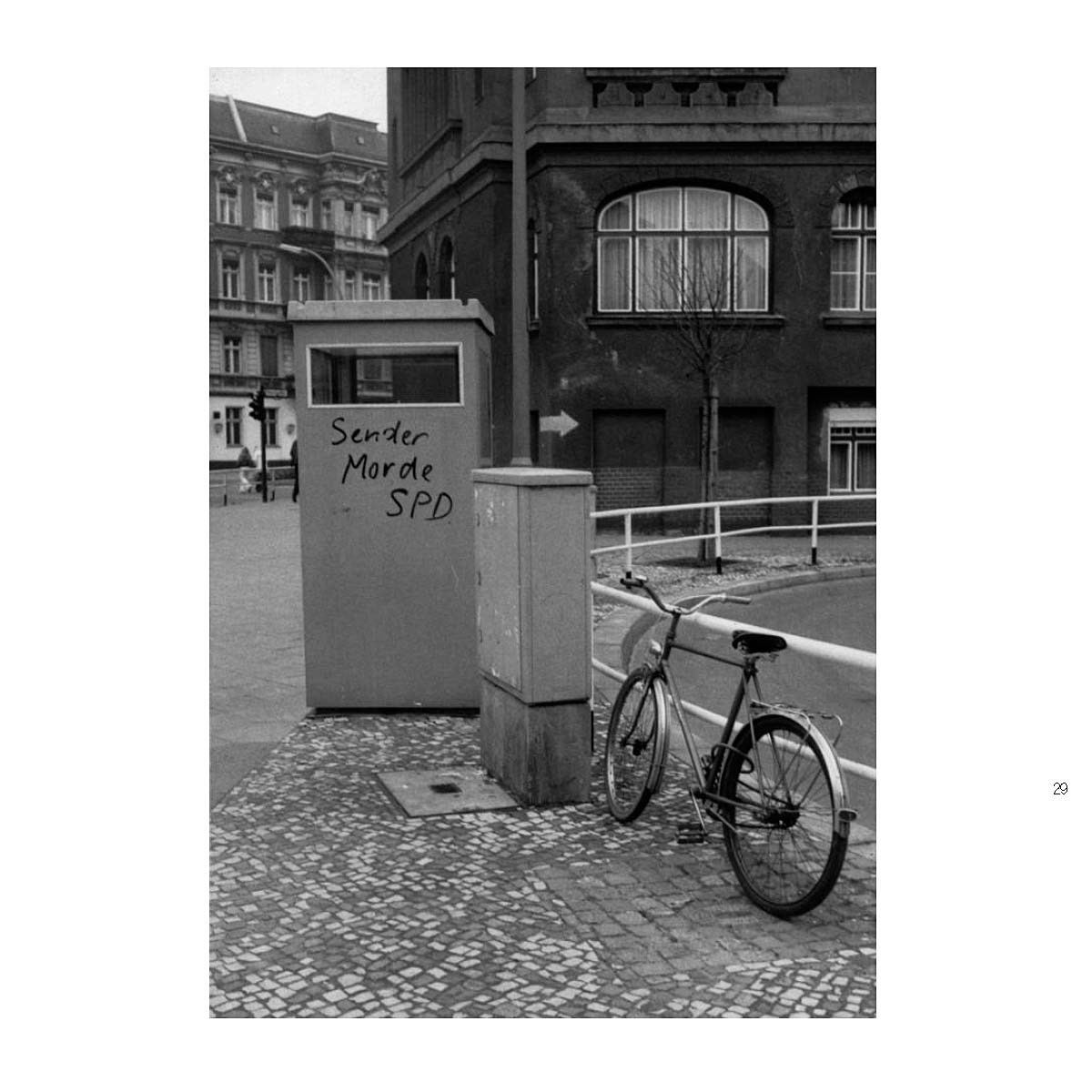 slanted-andreas-seltzer-sendermann-buch-fotografie image 7