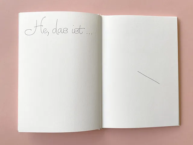 slanted-kritzel-buch-skizzen-bildband-design image 1