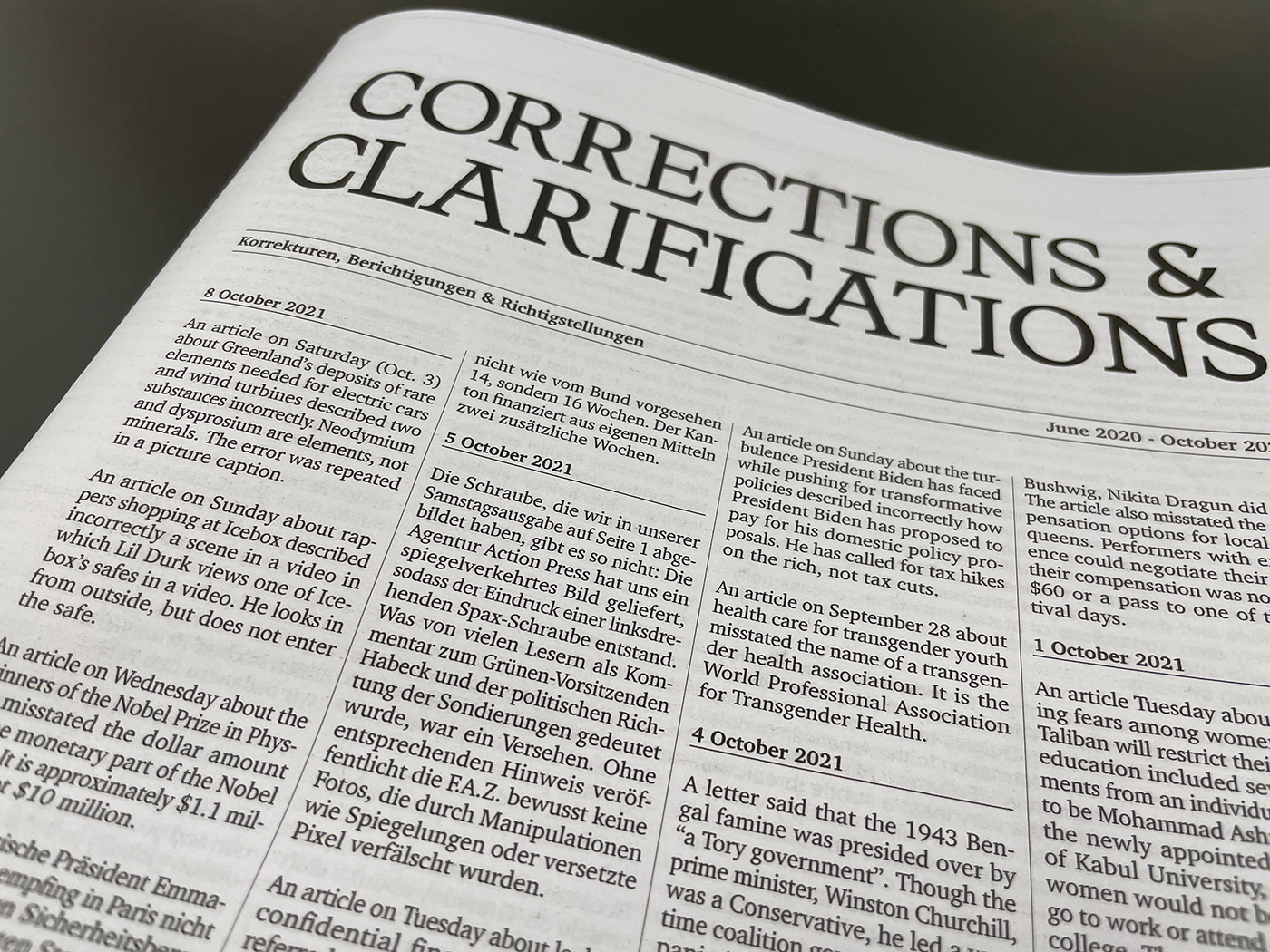 slanted-books-the-error-is-regretted-buch-fehler image 3