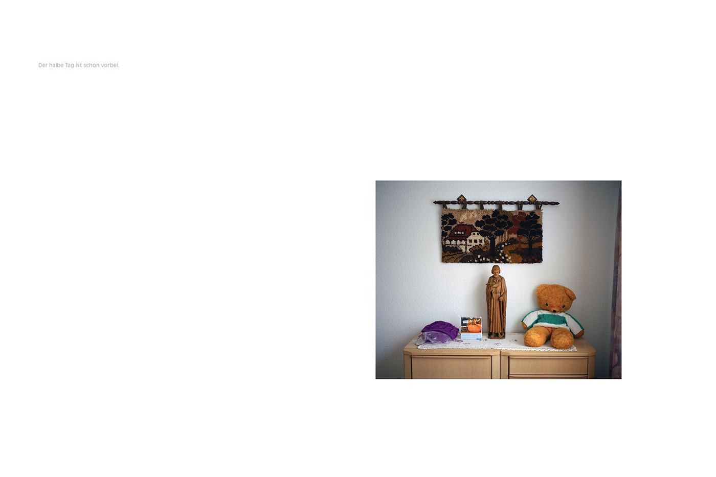 slanted-books-claudia-reinhardt-witwen-widows-fotobuch-frauenportr-ts image 6