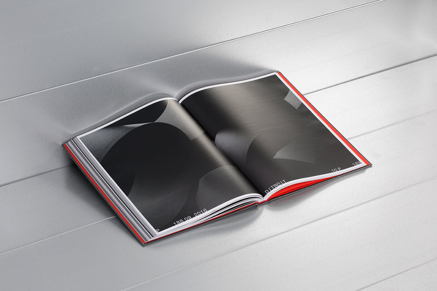 slanted-books-ditroit-ten-years-book-schriftbuch image 6