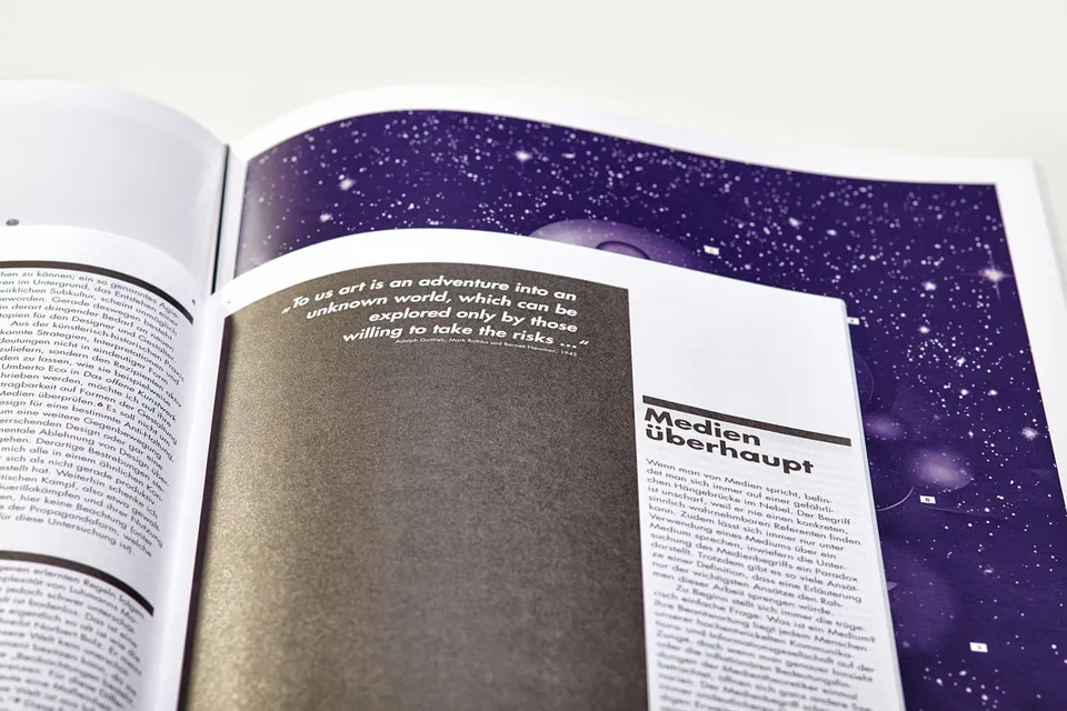 slanted-books-antimedien-im-digitalen-zeitalter-buch-medientheorie image 1