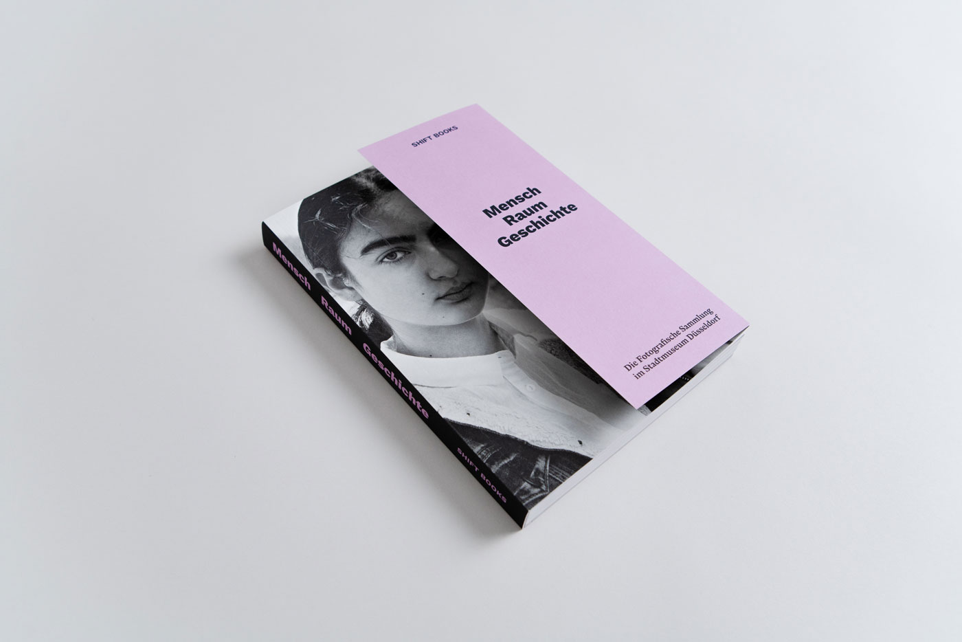 slanted-mensch-raum-geschichte-buch-gestaltung-raum image 6