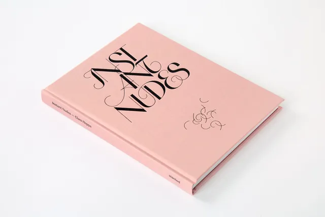 slanted-books-instant-nudes-buch-fotobuch image 1