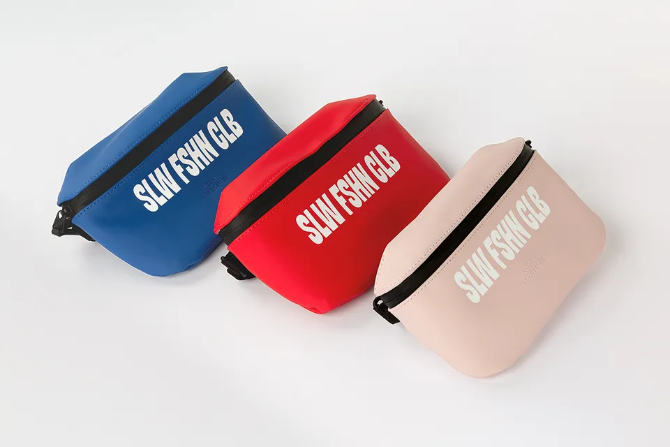 slanted-44-type-fashion-magazin-mit-tasche-limited-edition image 1