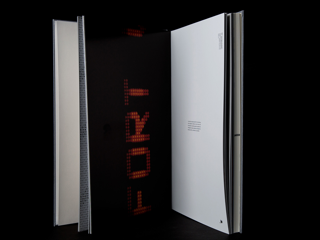 slanted-books-wortgestalten-buch-kinetische-typografie image 5